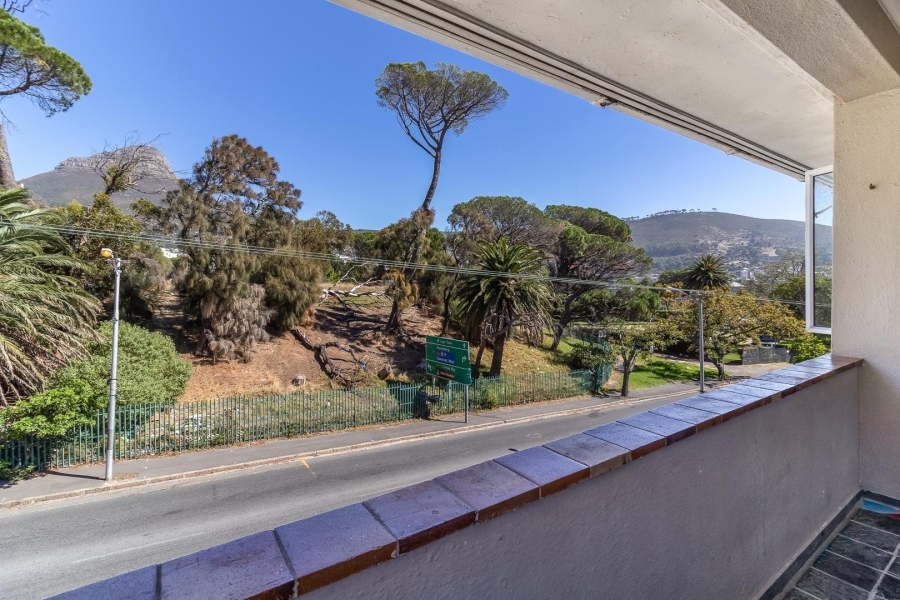 To Let 2 Bedroom Property for Rent in Gardens Western Cape